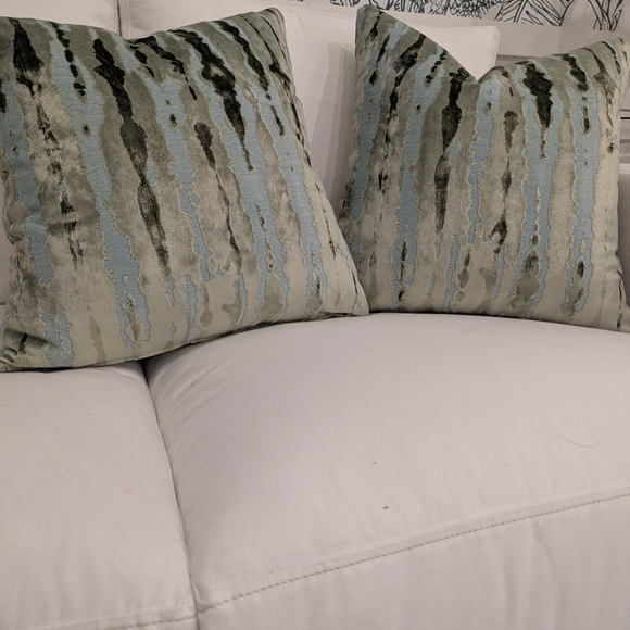 Elegant Striped Throw Pillows - Picture 3 of 4